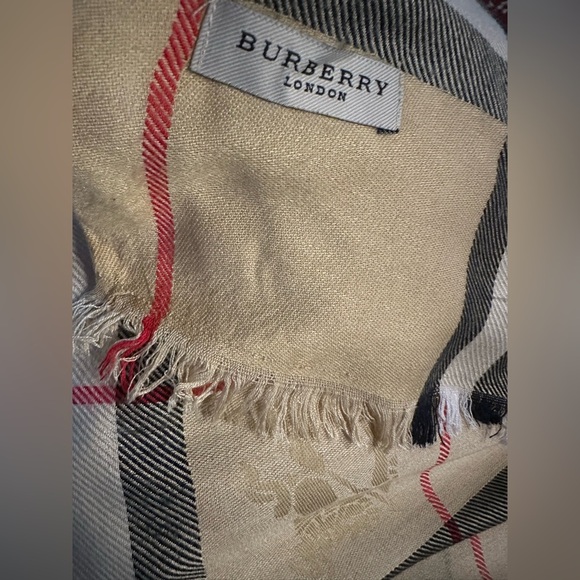 Burberry London wide check scarf - Picture 12 of 13
